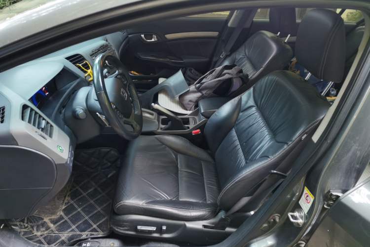 Used Honda Civic 2012 1.8L automatic luxury edition Left Front Seat