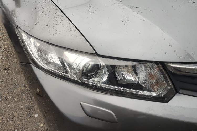 Used Honda Civic 2012 1.8L automatic luxury edition Right Front Headlight