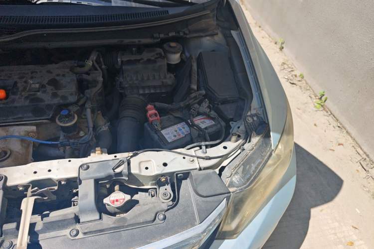 Used Honda Civic 2012 1.8L automatic comfort version Engine Bay Left