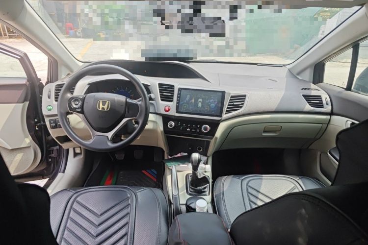 Used Honda Civic 2012 1.8L manual Comfort version Center Console