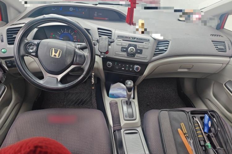 Used Honda Civic 2012 1.8L automatic comfort version Center Console