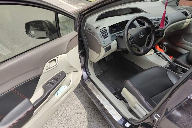 Used Honda Civic 2012 1.8L automatic comfort version Driver Seat