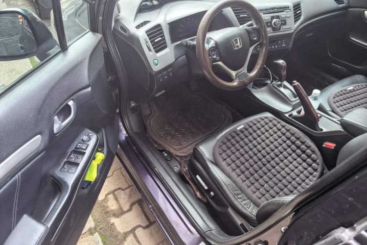 Used Honda Civic 2012 1.8L automatic luxury edition Driver Seat
