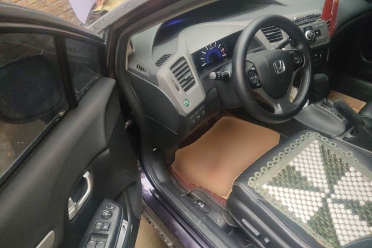 Used Honda Civic 2012 1.8L automatic luxury edition Driver Seat