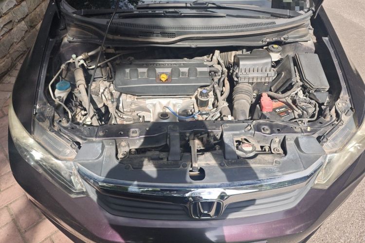 Used Honda Civic 2012 1.8L automatic comfort version Engine Bay