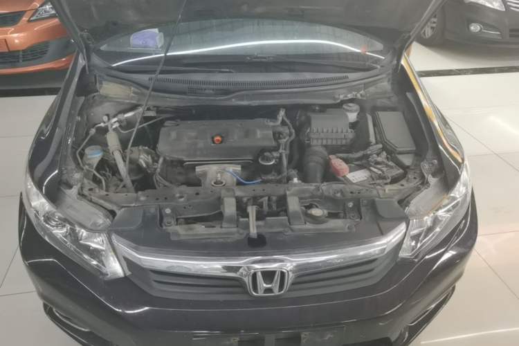 Used Honda Civic 2012 1.8L automatic comfort version Engine Bay
