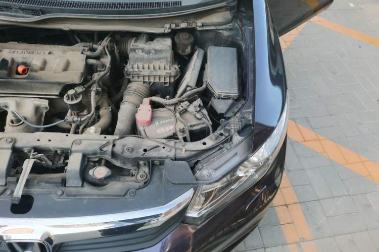 Used Honda Civic 2012 1.8L automatic luxury edition Engine Bay Left