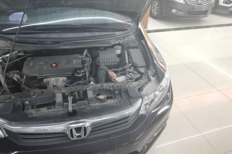 Used Honda Civic 2012 1.8L automatic comfort version Engine Bay Left