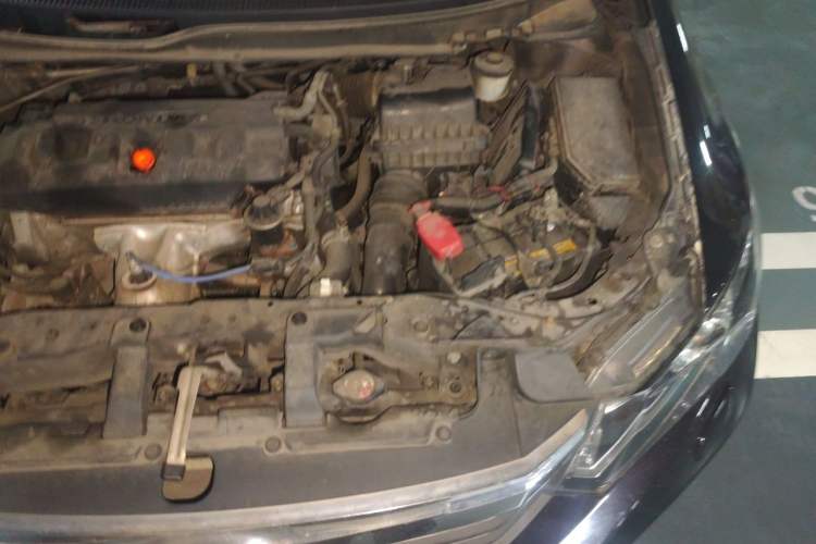 Used Honda Civic 2012 1.8L automatic luxury edition Engine Bay Left