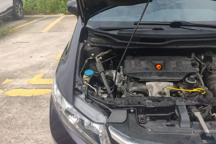 Used Honda Civic 2012 1.8L automatic comfort version Engine Bay Right