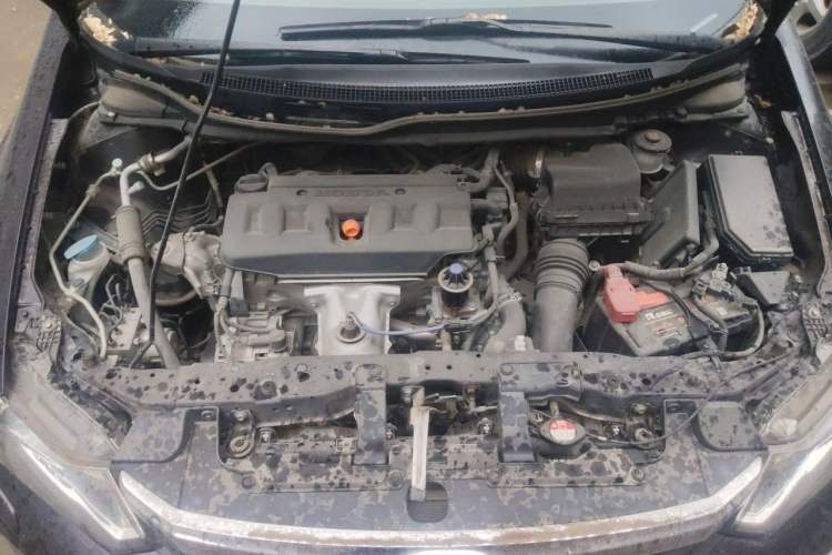 Used Honda Civic 2012 1.8L automatic luxury edition Engine Bay