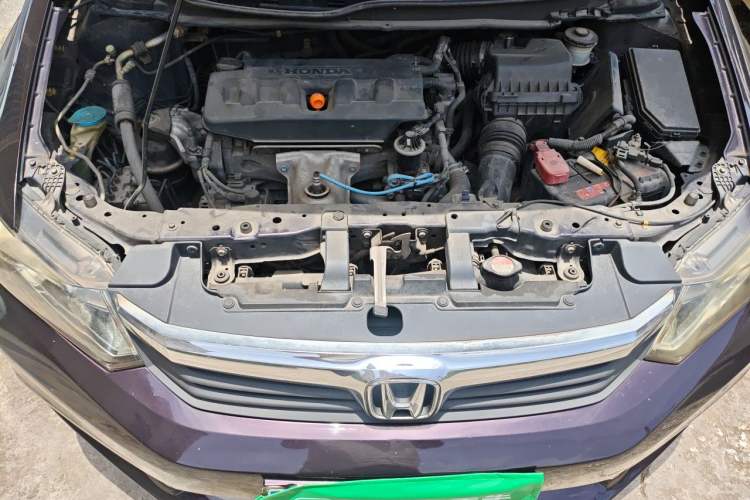 Used Honda Civic 2012 1.8L automatic comfort version Engine Bay