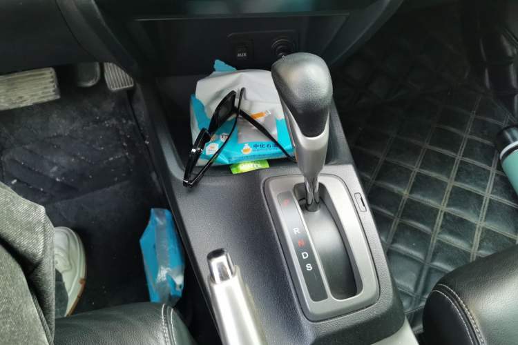 Used Honda Civic 2012 1.8L automatic luxury edition Gear Lever