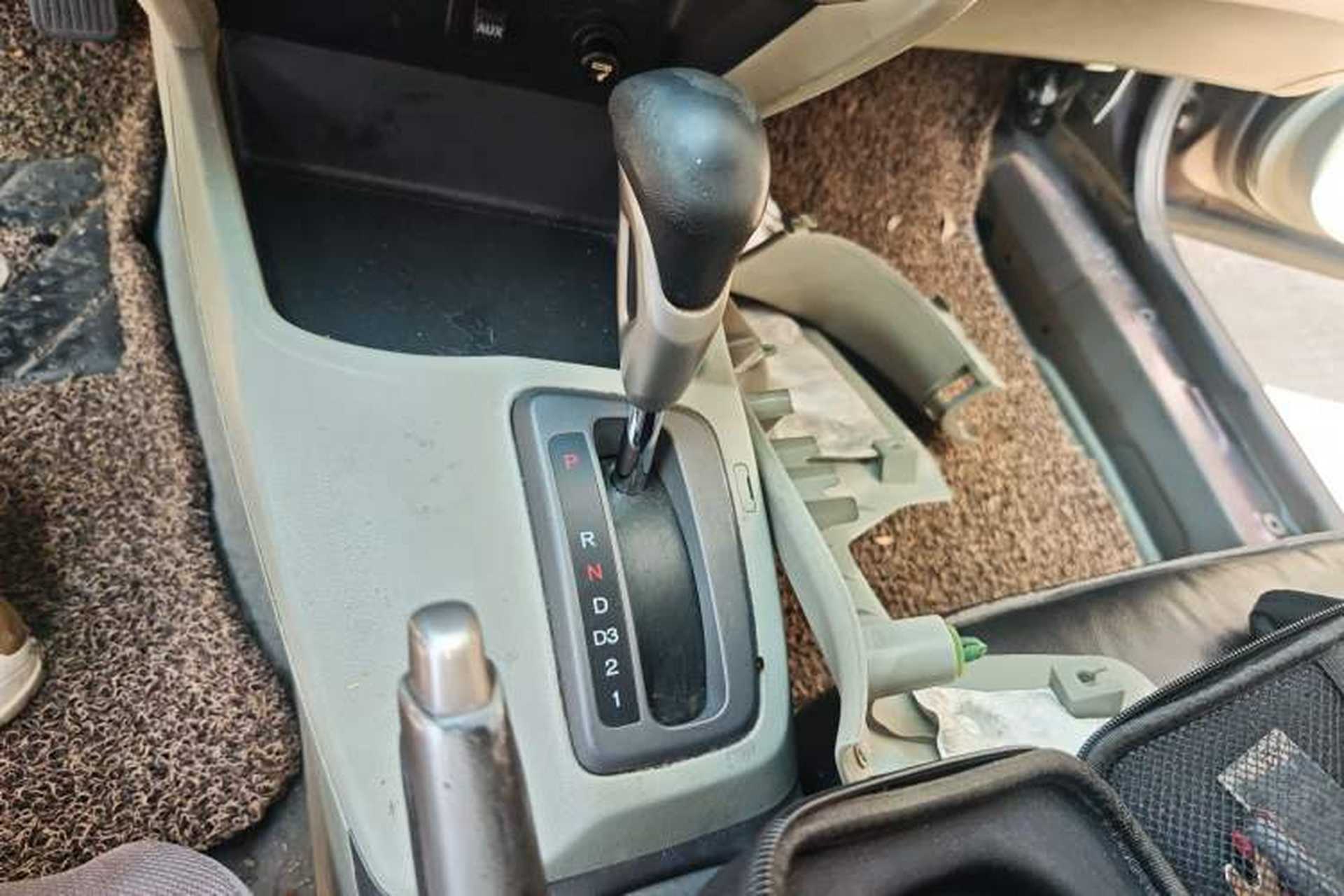 Used Honda Civic 2012 1.8L automatic comfort version Gear Lever