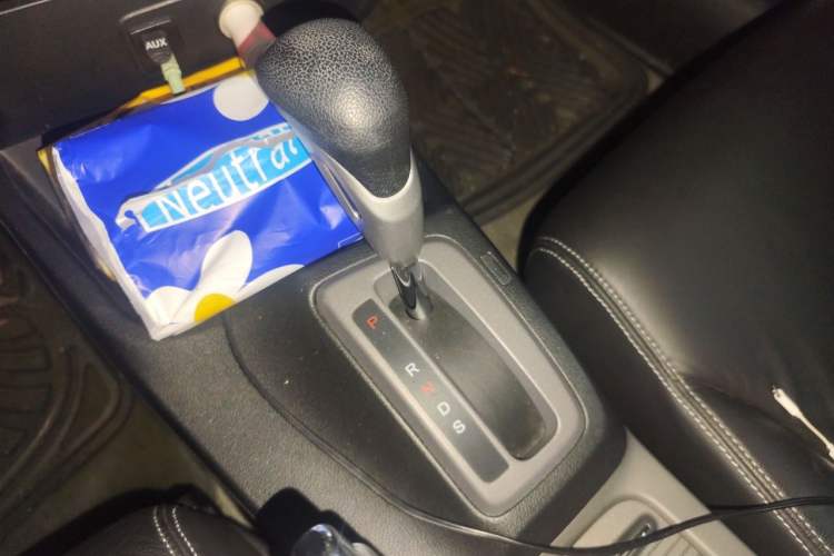 Used Honda Civic 2012 1.8L automatic luxury edition Gear Lever