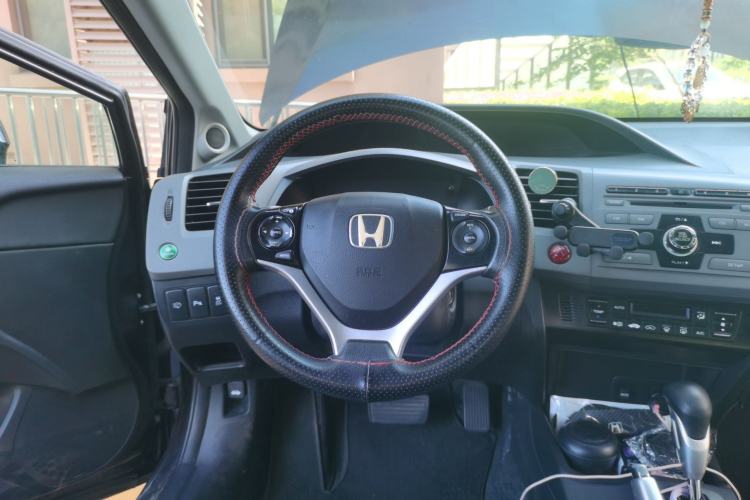 Used Honda Civic 2012 1.8L automatic luxury edition Steering Wheel
