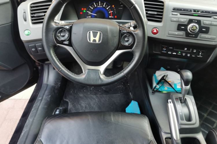 Used Honda Civic 2012 1.8L automatic luxury edition Steering Wheel