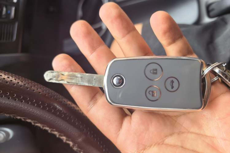 Used Honda Civic 2012 1.8L automatic luxury edition Vehicle Key