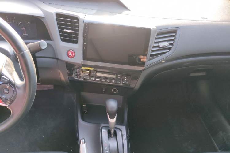 Used Honda Civic 2012 1.8L automatic luxury edition Audio And AC Panel