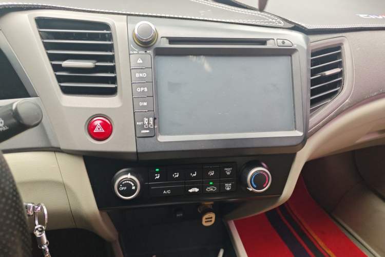 Used Honda Civic 2012 1.8L manual Comfort version Audio And AC Panel