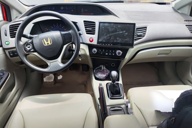 Used Honda Civic 2012 1.8L manual Comfort version Center Console