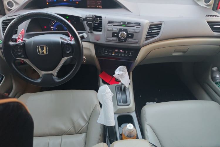 Used Honda Civic 2012 1.8L automatic luxury edition Center Console