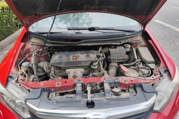 Used Honda Civic 2012 1.8L automatic luxury edition Engine Bay