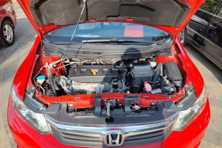 Used Honda Civic 2012 1.8L automatic luxury edition Engine Bay