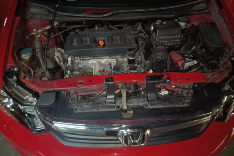 Used Honda Civic 2012 1.8L automatic luxury edition Engine Bay