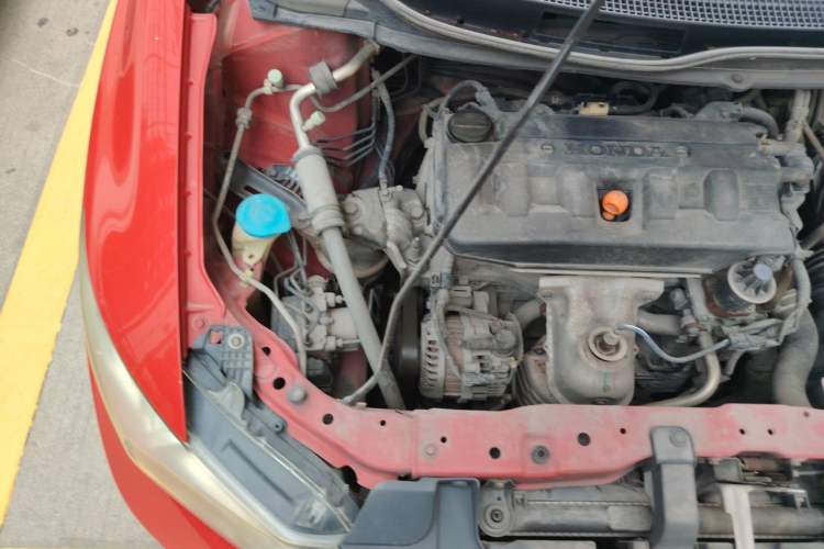 Used Honda Civic 2012 1.8L automatic comfort version Engine Bay Right