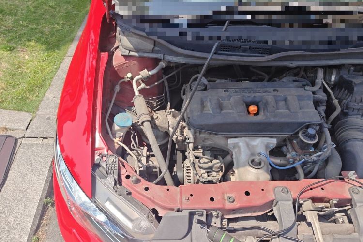 Used Honda Civic 2012 1.8L automatic luxury edition Engine Bay Right