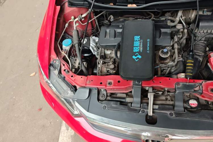 Used Honda Civic 2012 1.8L automatic luxury edition Engine Bay Right