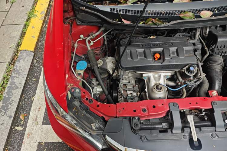 Used Honda Civic 2012 1.8L automatic comfort version Engine Bay Right