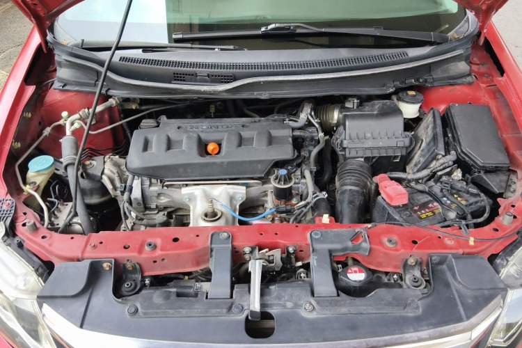 Used Honda Civic 2012 1.8L automatic luxury edition Engine Bay