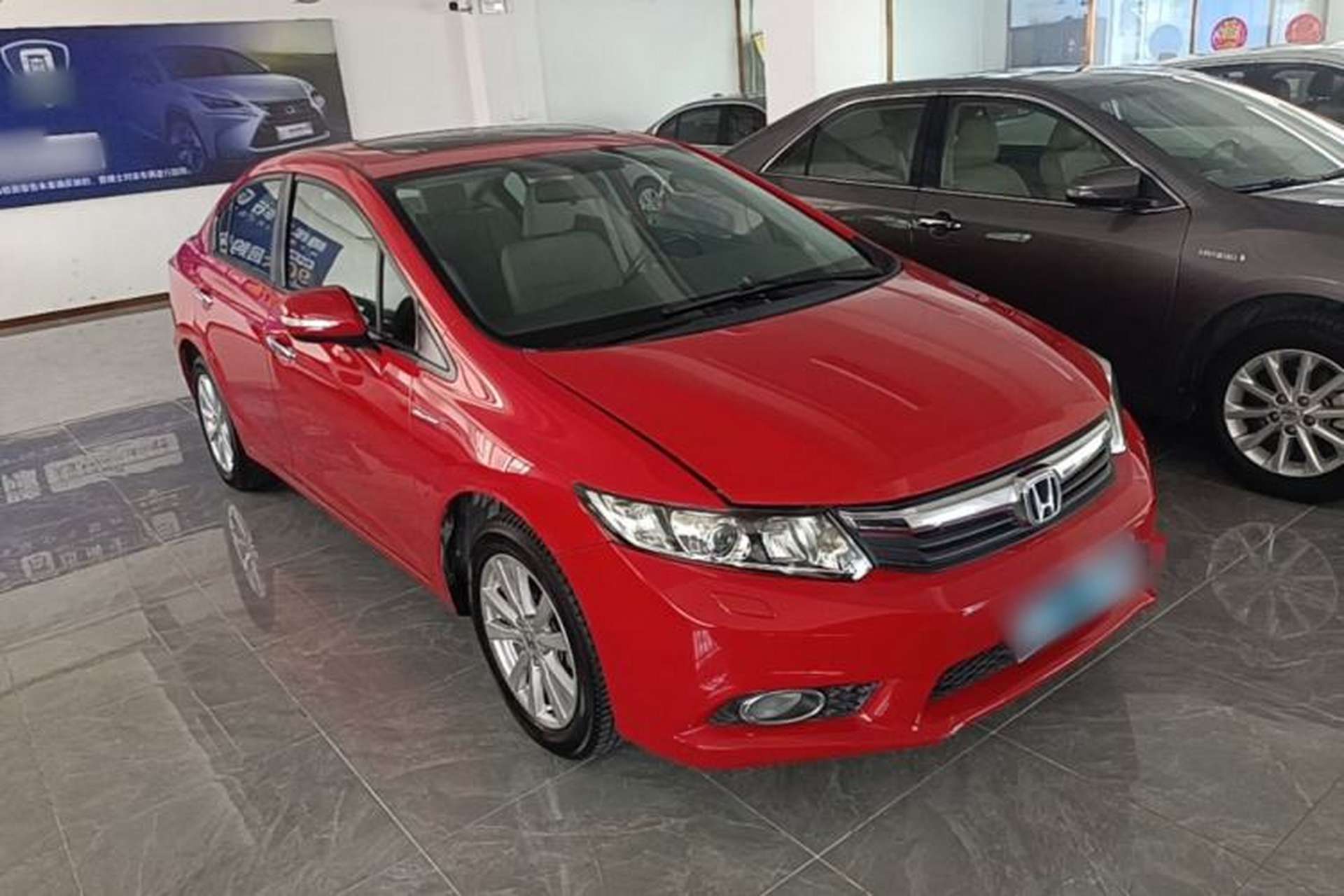 Used Honda Civic 2012 1.8L automatic comfort version Front Right 45 Deg