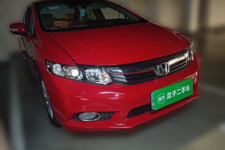 Used Honda Civic 2012 1.8L automatic luxury edition Front Right 45 Deg