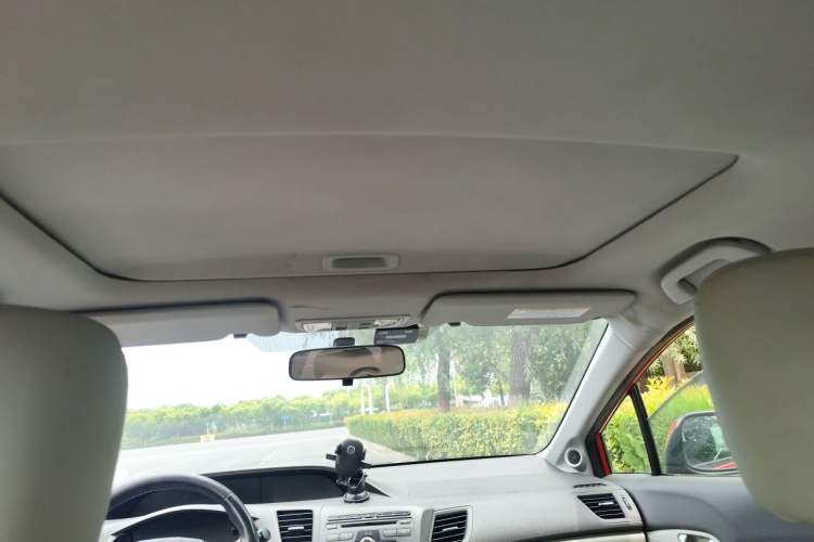 Used Honda Civic 2012 1.8L automatic luxury edition Headliner