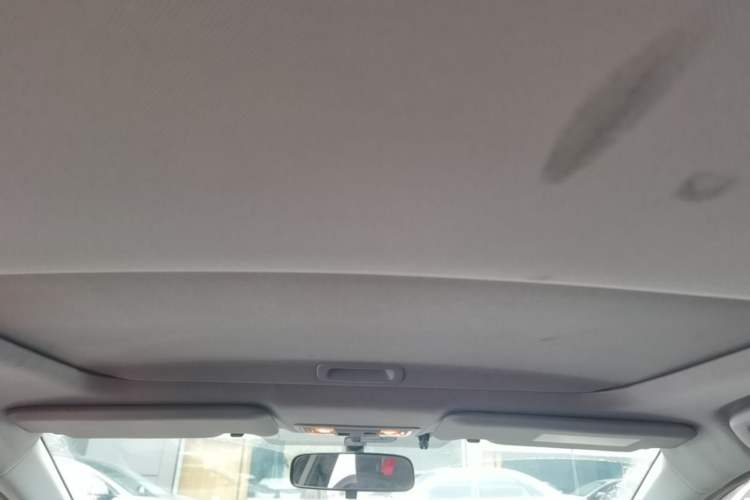 Used Honda Civic 2012 1.8L automatic luxury edition Headliner