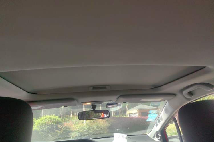 Used Honda Civic 2012 1.8L automatic luxury edition Headliner
