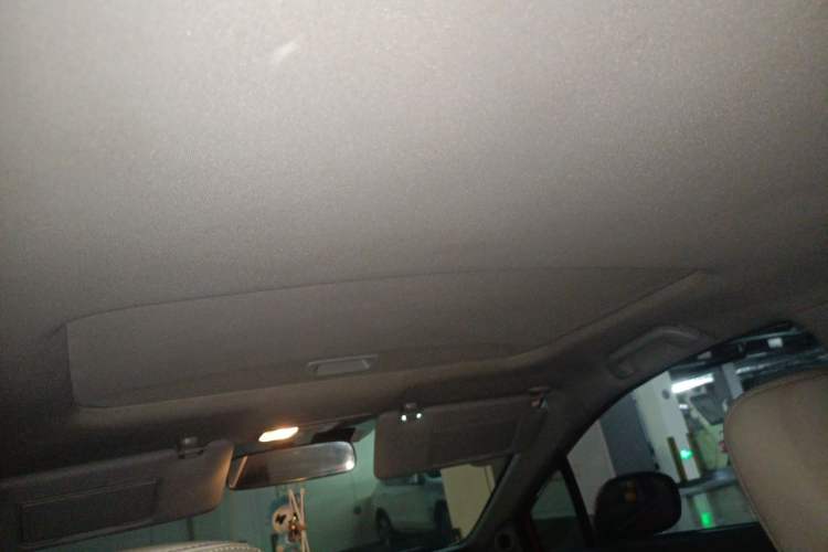 Used Honda Civic 2012 1.8L automatic luxury edition Headliner