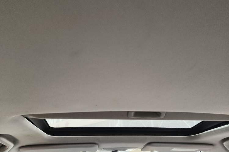 Used Honda Civic 2012 1.8L automatic luxury edition Headliner