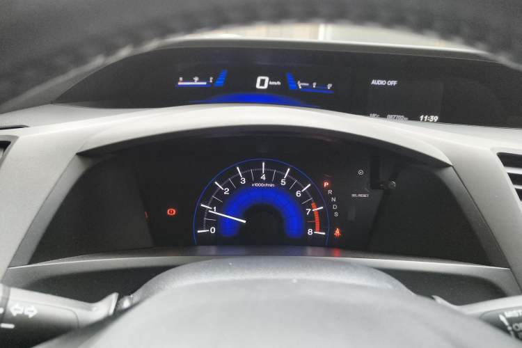 Used Honda Civic 2012 1.8L automatic luxury edition Instrument Cluster