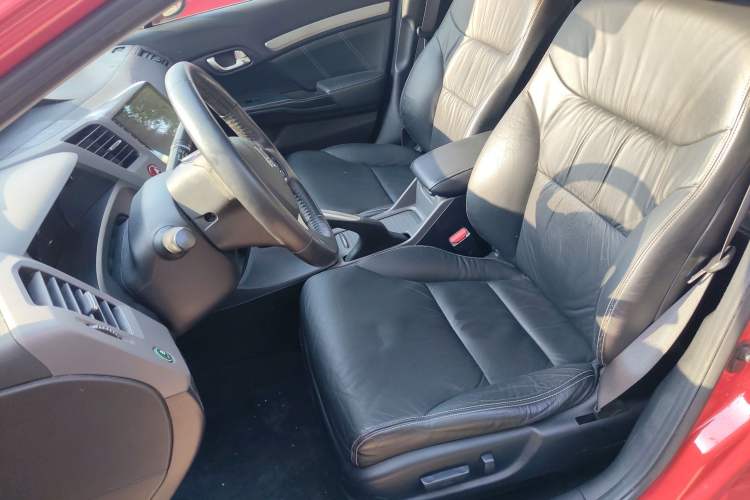 Used Honda Civic 2012 1.8L automatic luxury edition Left Front Seat