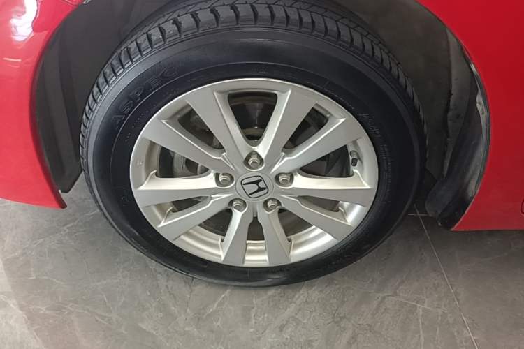 Used Honda Civic 2012 1.8L automatic comfort version Left Front Wheel Hub