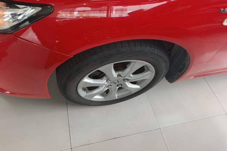 Used Honda Civic 2012 1.8L automatic comfort version Left Front Wheel Hub