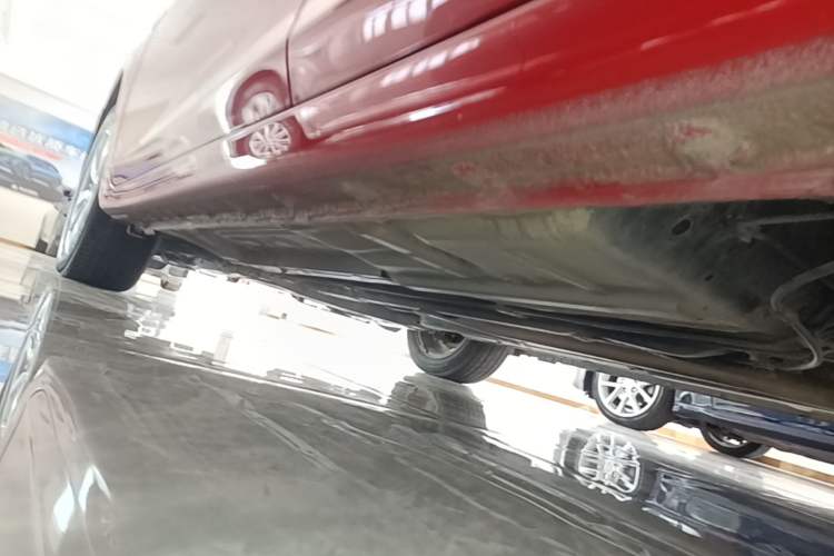 Used Honda Civic 2012 1.8L automatic comfort version Left Side Sill