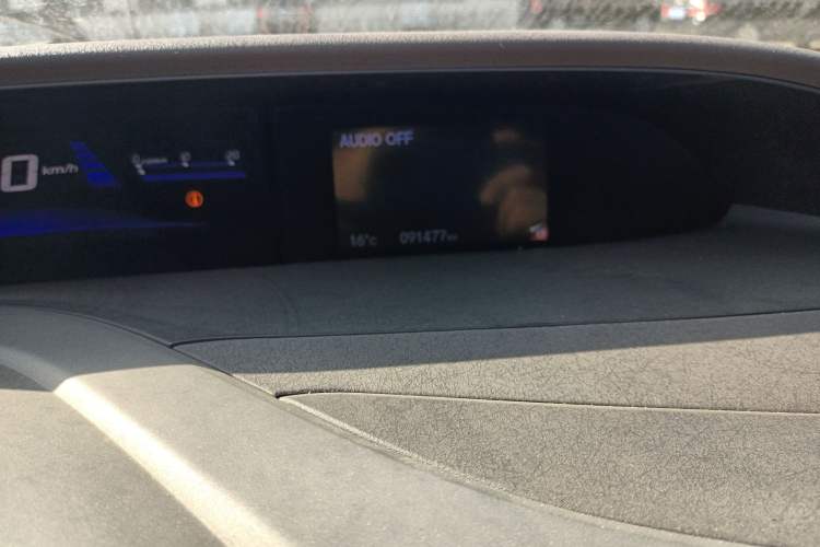 Used Honda Civic 2012 1.8L automatic comfort version Odometer Close Up