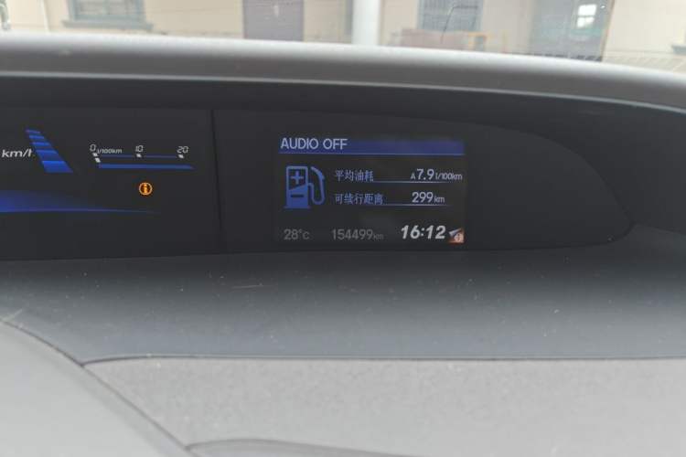 Used Honda Civic 2012 1.8L manual Comfort version Odometer Close Up