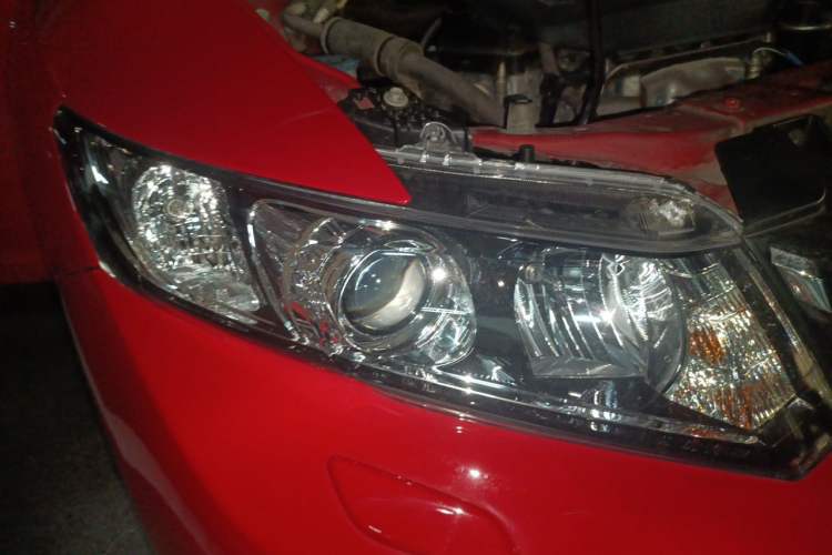 Used Honda Civic 2012 1.8L automatic luxury edition Right Front Headlight