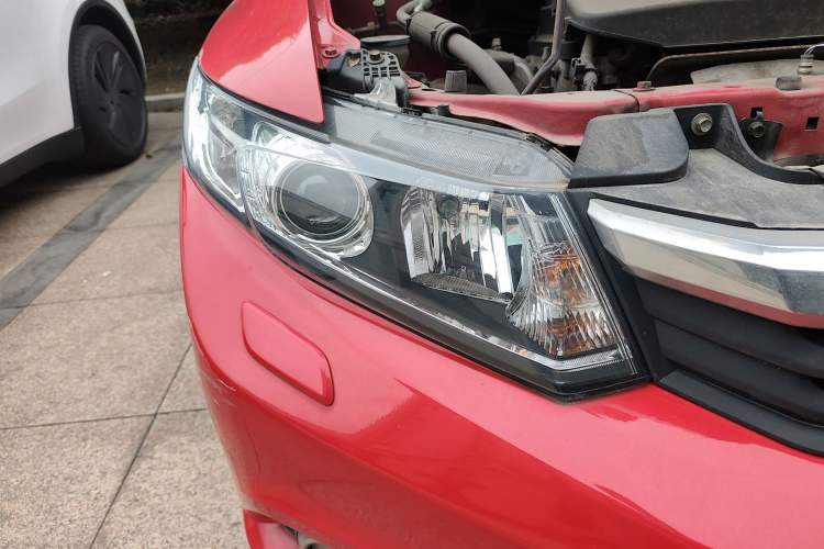 Used Honda Civic 2012 1.8L automatic luxury edition Right Front Headlight